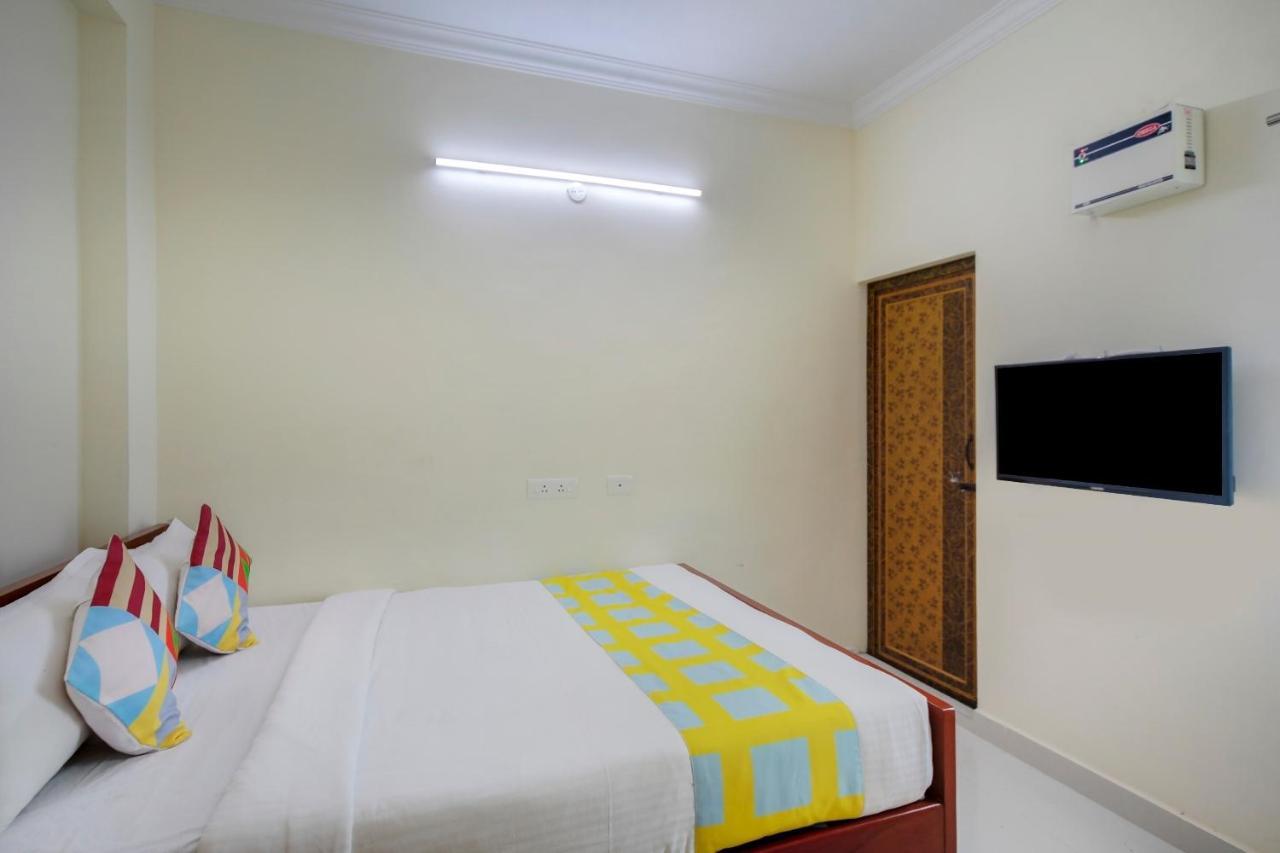 Hotel Yadvik Chennai Eksteriør billede